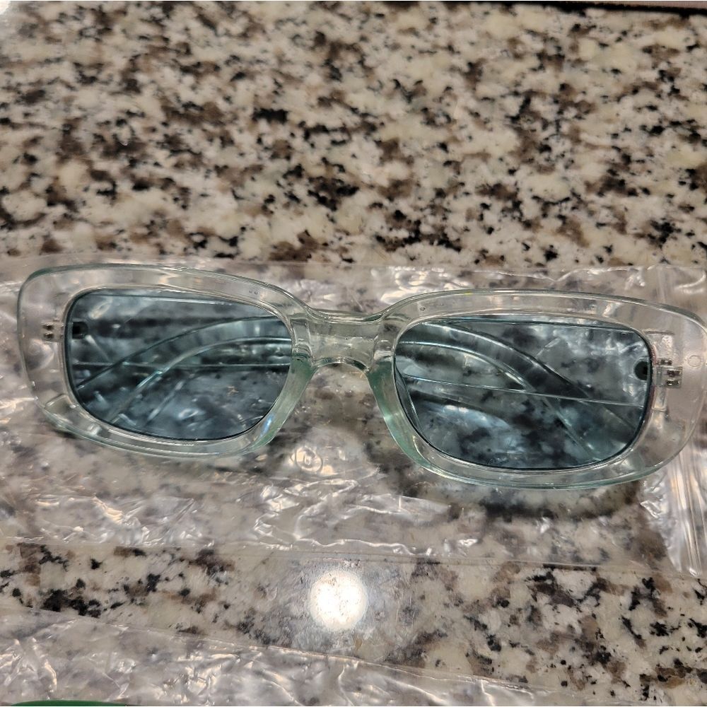 Multicolor rectangular fashion sunglasses - Picture 7 of 14